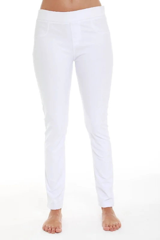 Low Rise Jegging In White